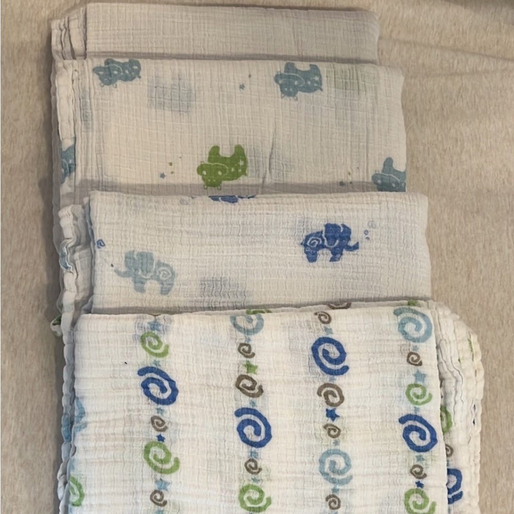Swaddles